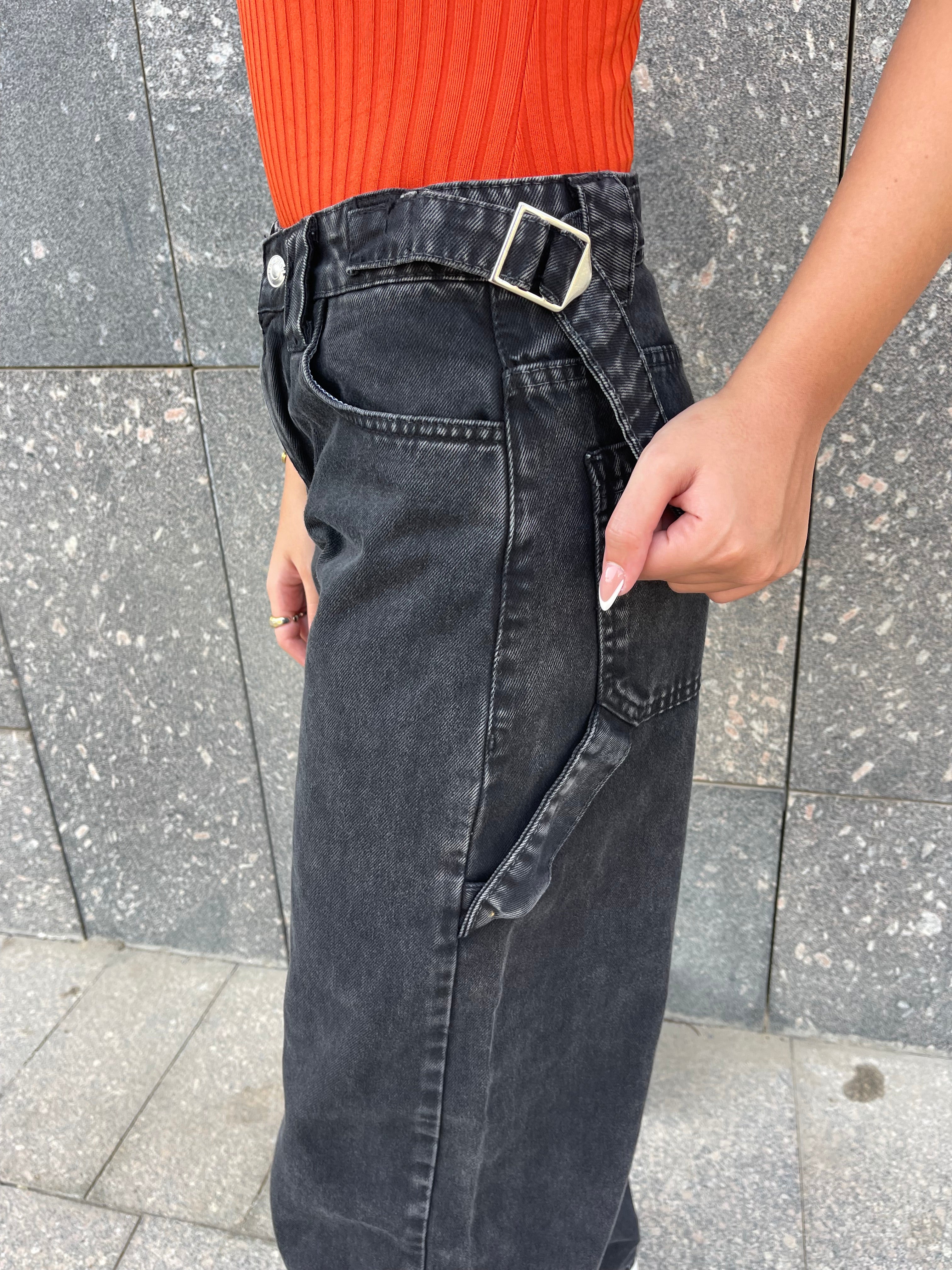 High-Waist Black Skater Jeans