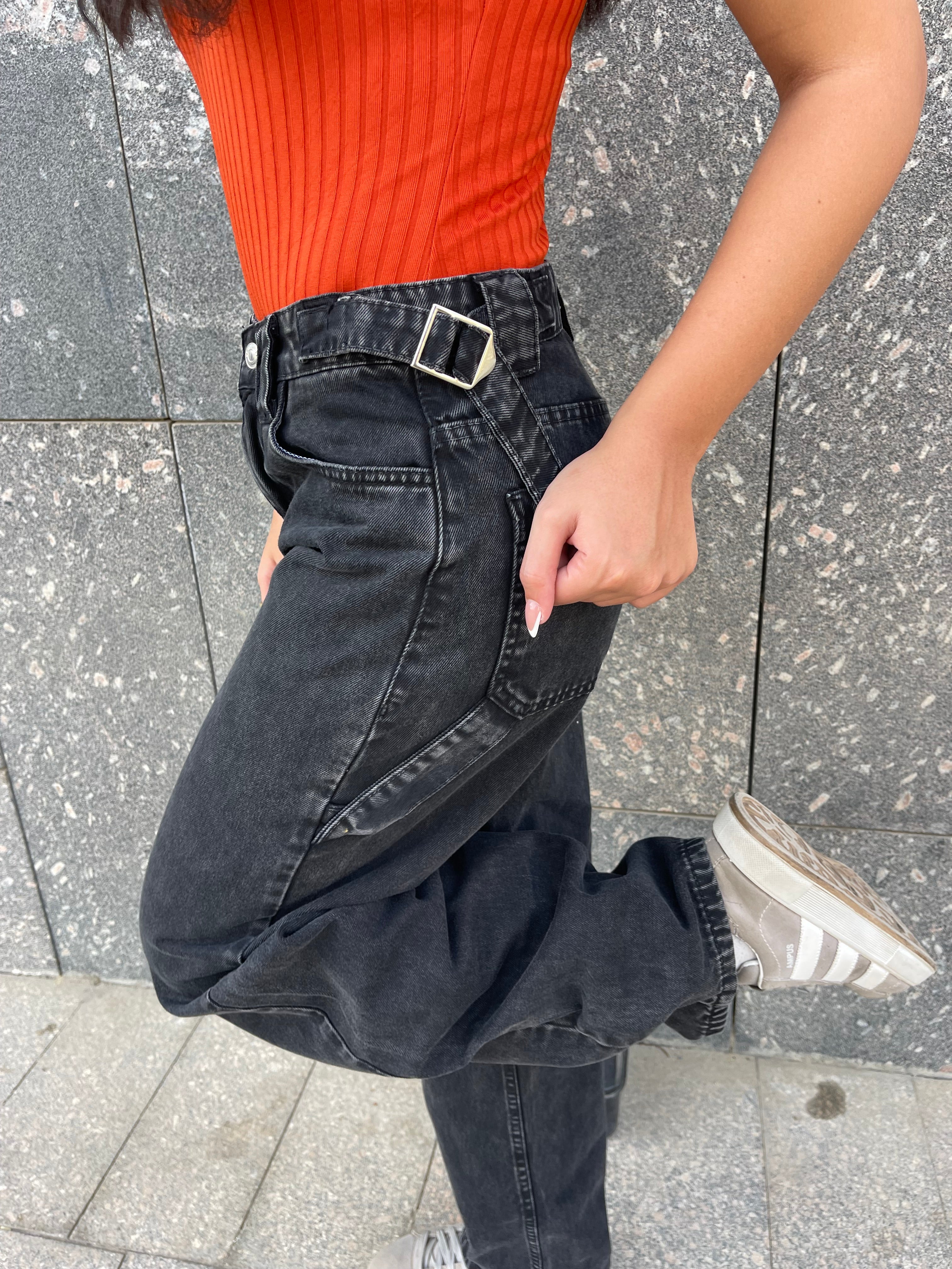 High-Waist Black Skater Jeans