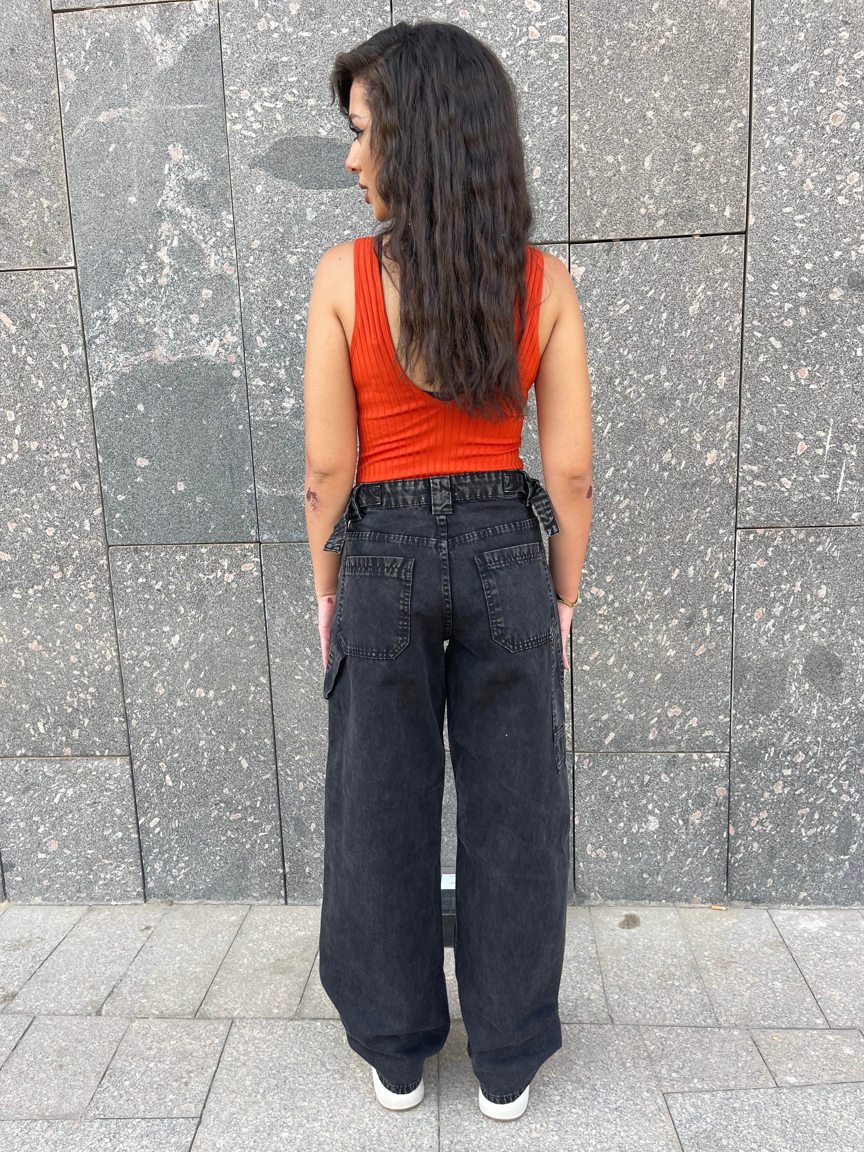 High-Waist Black Skater Jeans