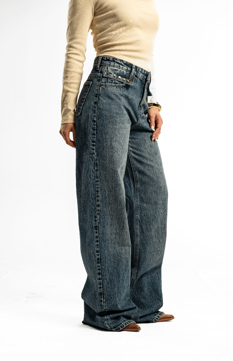 Vintage Wash High-Waist Jeans